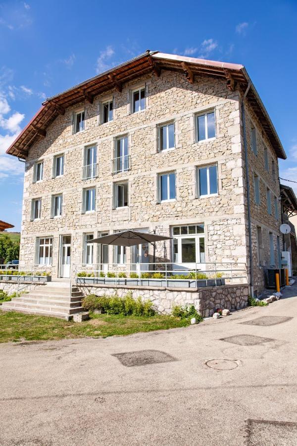 Апартаменты La Batisse L'Arbre Beige Le Petit-Abergement Экстерьер фото